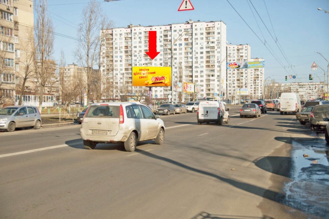 Щит 6x3,  Маршала Малиновского ул., 13 / пр-кт Оболонский, напротив ТЦ "Метрополис", ст. м. "Оболонь"