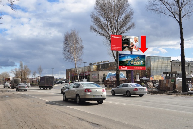 Щит 6x3, Кольцевая дорога, возле супермаркета "Метро", "Аракс", светофор, нижняя Щит 6x3, Кольцевая дорога, возле супермаркета "Метро", "Аракс", светофор, нижняя