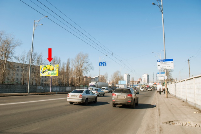 Щит 6x3, Братиславская ул., 3, 150м до перекрестка с пр-кт Ватутина, рынок Троещина Щит 6x3, Братиславская ул., 3, 150м до перекрестка с пр-кт Ватутина, рынок Троещина