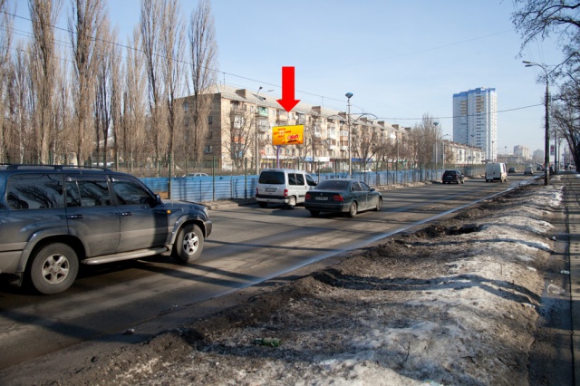 Щит 6x3,  Комарова Космонавта пр-кт, 32, в центр