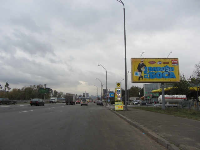 Призма 6x3,  Броварской пр-кт, ст. м. "Дарница", в сторону ст. м. "Левобережная"