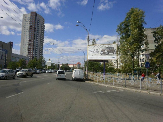 Призма 6x3,  Маршала Малиновского  ул., 13 / пр-кт Оболонский, напротив ТЦ "Метрополис", ст. м. "Оболонь"