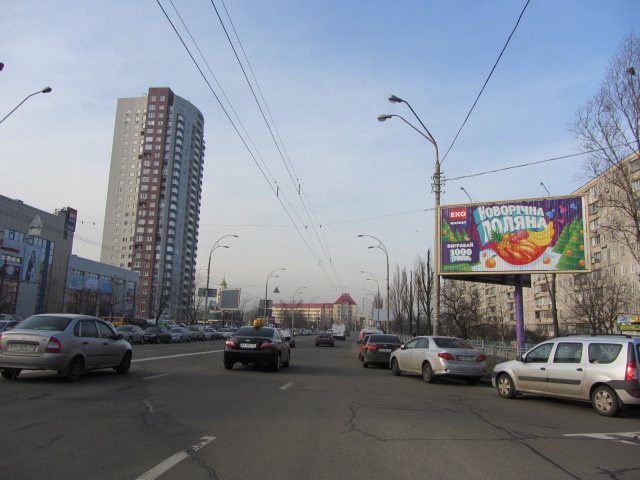 Призма 6x3,  Маршала Малиновского  ул., 13 / пр-кт Оболонский, напротив ТЦ "Метрополис", ст. м. "Оболонь"