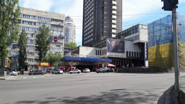 Брендмауер 6x9,  бул. Шевченко, 38/40