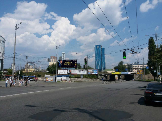 Щит 12x5,  ул. В. Липковского, выезд на ул. Л. Толстого, правый
