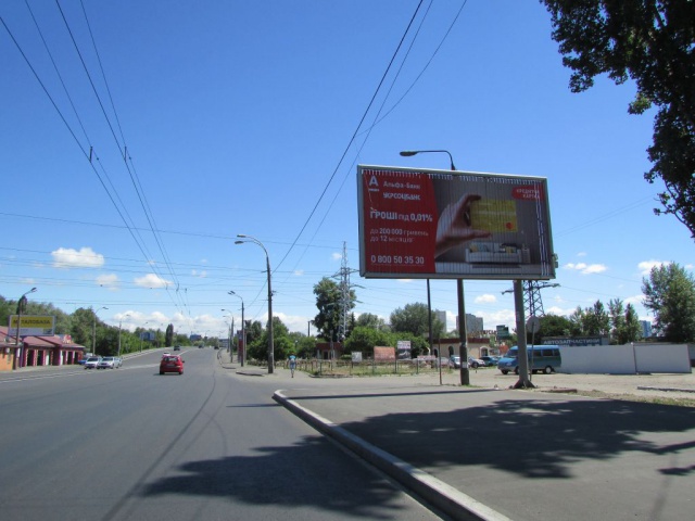 Призма 6x3,  Луговая ул., возле "Каравана", в сторону Оболони